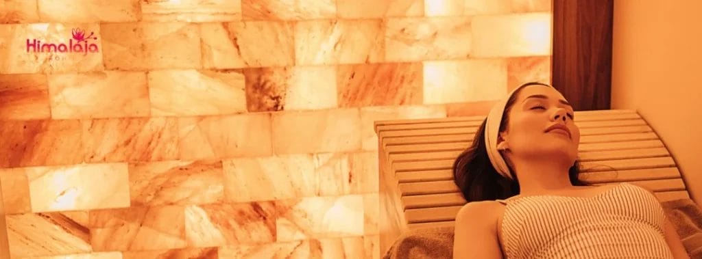 Himalaja sofal a pihenoterekben